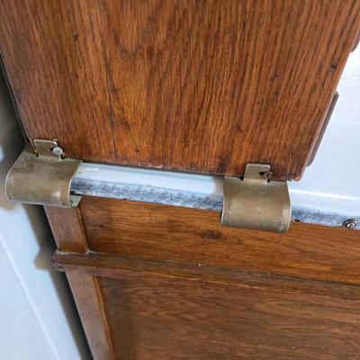 1920'S antique oak Hoosier cabinet