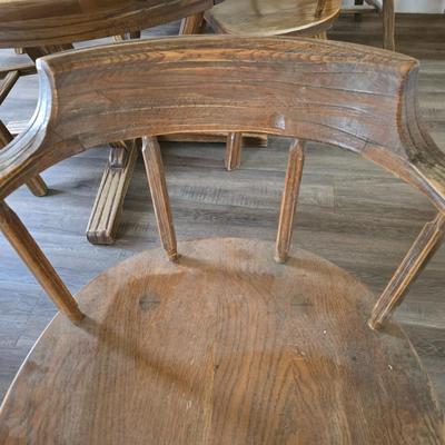 Vintage A. Brandt Ranch Oak Dining room table with 6 chairs and two leaves