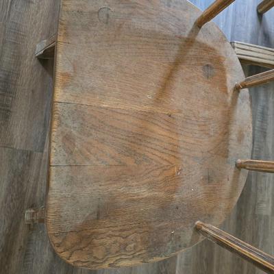 Vintage A. Brandt Ranch Oak Dining room table with 6 chairs and two leaves