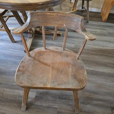 Vintage A. Brandt Ranch Oak Dining room table with 6 chairs and two leaves