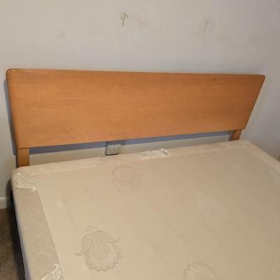 Heywood-Wakefield Full sized bed - Headboard - frame Mattress & Boxsprings