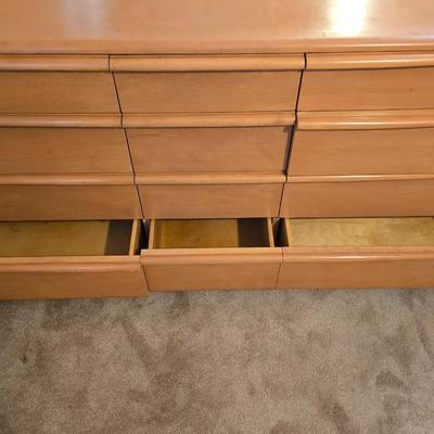 Beautiful vintage Heywood-Wakefield mid-century modern nine-drawer dresser and mirror