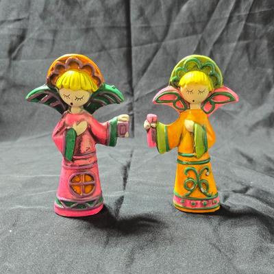 Dickson MCM caroling Christmas angels