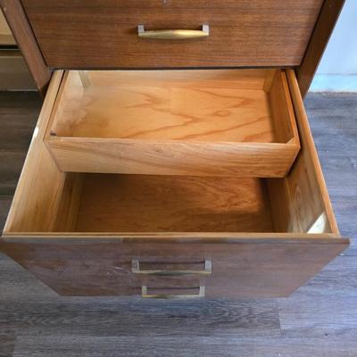 Singer 401A sewing machine, a vintage model known for its durability and functionality with sewing cabinet and some accessories