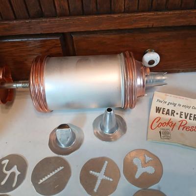 Vintage Nordic Ware Double Rosette and Timbale Iron set and a Vintage Mirro cookie press and decorator set