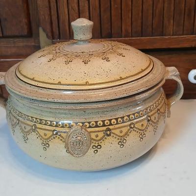 Vintage FEY Studio Art Pottery lidded casserole dish - Out of Platteville, Colorado comes with a Soups, stews, and casseroles book