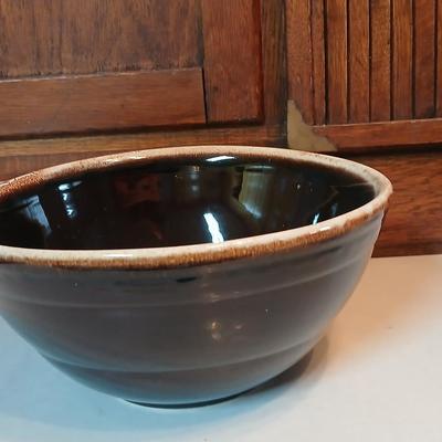 Set of three vintage- Nesting glazed brown stoneware drip edge bowls