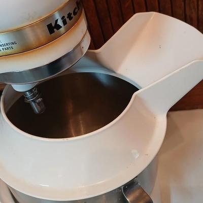 Vintage Hobart KitchenAid bowl-lift stand mixer Model K5SS with three attachments, bowl, and splatter / easy pour topper