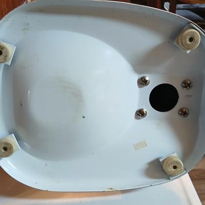 Vintage Hobart KitchenAid bowl-lift stand mixer Model K5SS with three attachments, bowl, and splatter / easy pour topper