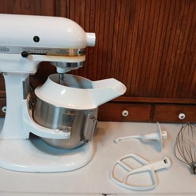 Vintage Hobart KitchenAid bowl-lift stand mixer Model K5SS with three attachments, bowl, and splatter / easy pour topper
