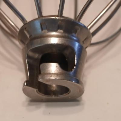 Vintage Hobart KitchenAid bowl-lift stand mixer Model K5SS with three attachments, bowl, and splatter / easy pour topper