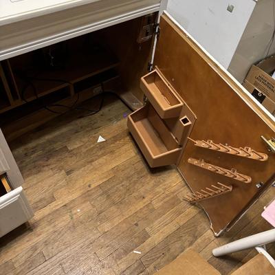 Sewing Machine Cabinet