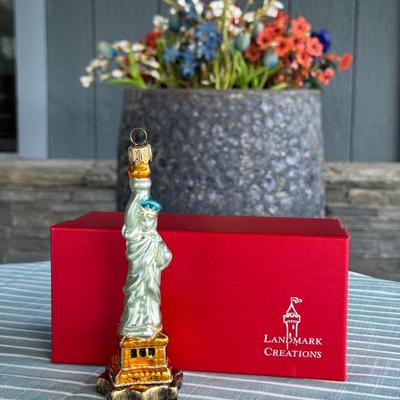 Sale Photo Thumbnail #23: Light Fixtures, Home Decor, Furniture, Purses, Ornaments & more! Pricing is decided by the Auctioneer during the Auction on FB Live @ 7pm - 11/15/25