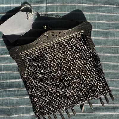 Sale Photo Thumbnail #11: Light Fixtures, Home Decor, Furniture, Purses, Ornaments & more! Pricing is decided by the Auctioneer during the Auction on FB Live @ 7pm - 11/15/25