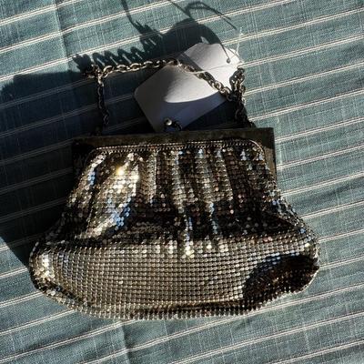 Sale Photo Thumbnail #12: Light Fixtures, Home Decor, Furniture, Purses, Ornaments & more! Pricing is decided by the Auctioneer during the Auction on FB Live @ 7pm - 11/15/25