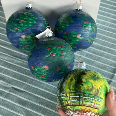 Sale Photo Thumbnail #39: Light Fixtures, Home Decor, Furniture, Purses, Ornaments & more! Pricing is decided by the Auctioneer during the Auction on FB Live @ 7pm - 11/15/25