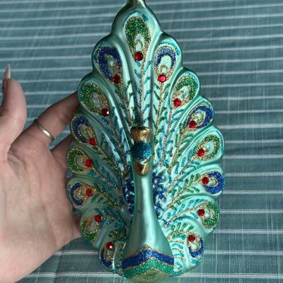 Sale Photo Thumbnail #25: Light Fixtures, Home Decor, Furniture, Purses, Ornaments & more! Pricing is decided by the Auctioneer during the Auction on FB Live @ 7pm - 11/15/25