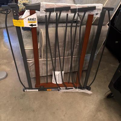 Sale Photo Thumbnail #40: Light Fixtures, Home Decor, Furniture, Purses, Ornaments & more! Pricing is decided by the Auctioneer during the Auction on FB Live @ 7pm - 11/15/25