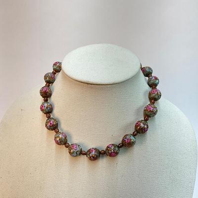 256 Vintage Venetian Murano glass ‘’wedding cake’’ bead necklace