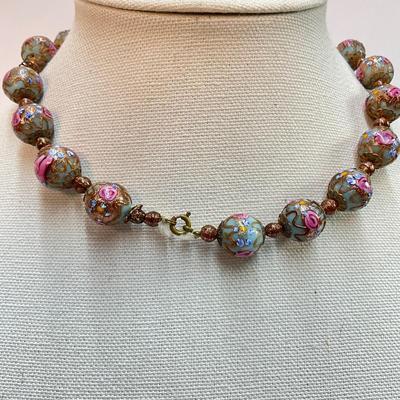 256 Vintage Venetian Murano glass ‘’wedding cake’’ bead necklace