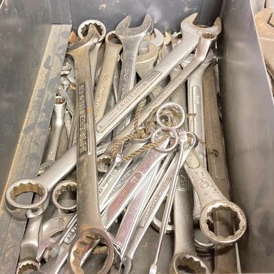 LOT 51: Garage Tool Finds - Craftsman Wrenches, Striking Wrenches, Kobalt, Screwdrivers, Pipe Wrenches and More