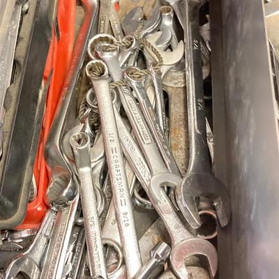 LOT 51: Garage Tool Finds - Craftsman Wrenches, Striking Wrenches, Kobalt, Screwdrivers, Pipe Wrenches and More