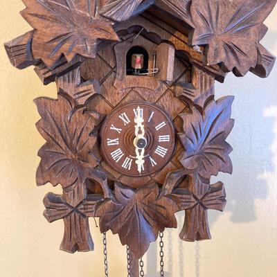 LOT 58: Vintage Wooden Cuckoo Clock
