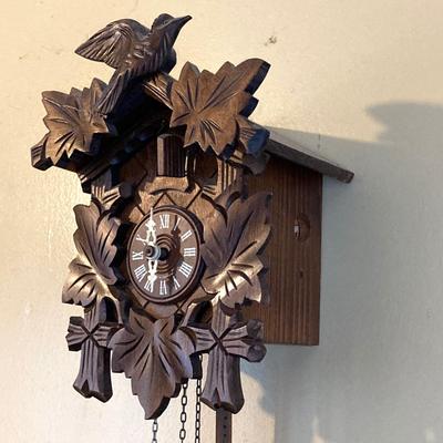 LOT 58: Vintage Wooden Cuckoo Clock