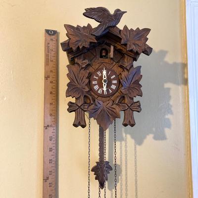 LOT 58: Vintage Wooden Cuckoo Clock