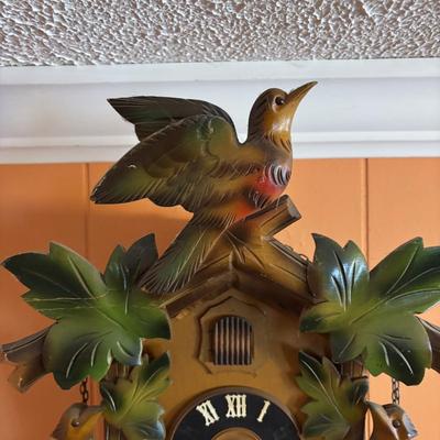 LOT 83: Vintage Cuckoo Clock