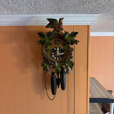 LOT 83: Vintage Cuckoo Clock