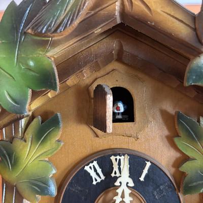 LOT 83: Vintage Cuckoo Clock