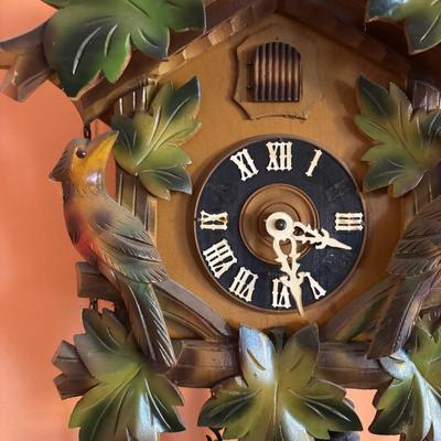 LOT 83: Vintage Cuckoo Clock