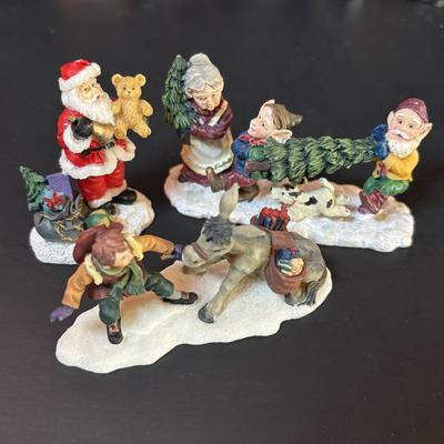 LOT 88: M.J. Hummel Holiday Village Bakery & Christmas Village Acessories
