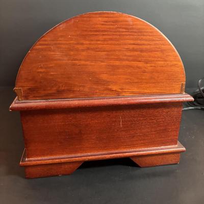 LOT 92: Crosley Music-Wurks The Saxony Metal Disc Music Box