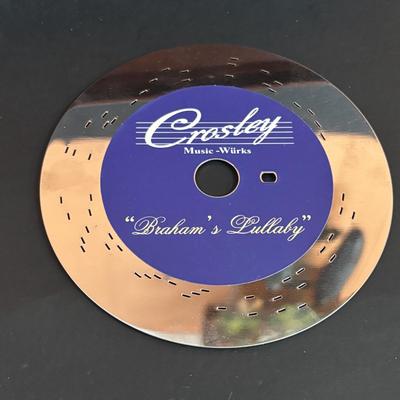 LOT 92: Crosley Music-Wurks The Saxony Metal Disc Music Box