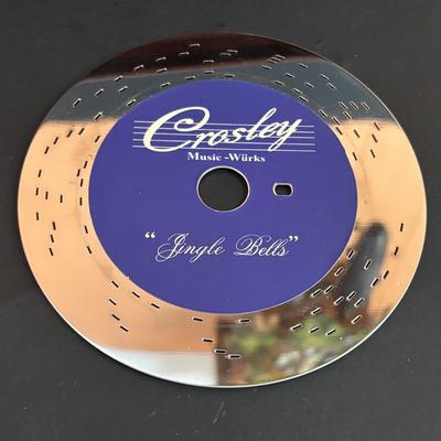 LOT 92: Crosley Music-Wurks The Saxony Metal Disc Music Box