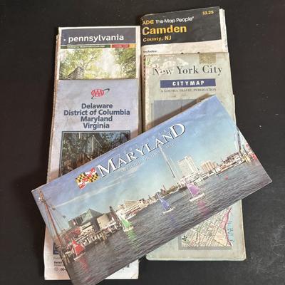 LOT 94: Vintage Putnam's Handy Map Book, Vintage Road Maps, Vintage Railway Share Plaque, HO Scale Boston Elevated Type 5 Streetcar,...