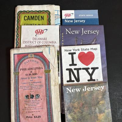 LOT 94: Vintage Putnam's Handy Map Book, Vintage Road Maps, Vintage Railway Share Plaque, HO Scale Boston Elevated Type 5 Streetcar,...