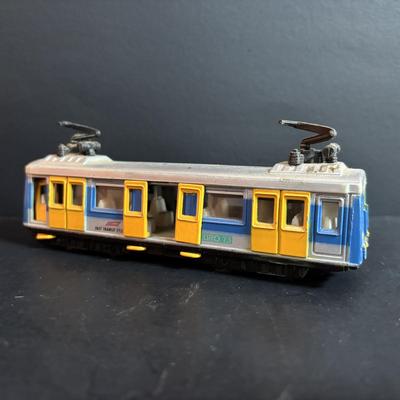 LOT 94: Vintage Putnam's Handy Map Book, Vintage Road Maps, Vintage Railway Share Plaque, HO Scale Boston Elevated Type 5 Streetcar,...