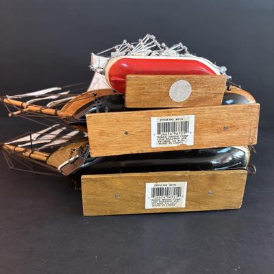 LOT 96: Nautical 8 Knot Maritime Shadow Box & 3 Model Wooden Ships