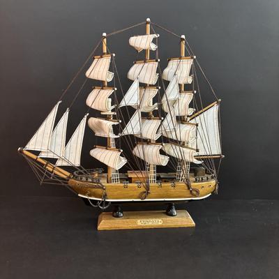 LOT 96: Nautical 8 Knot Maritime Shadow Box & 3 Model Wooden Ships
