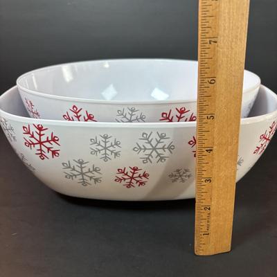 LOT 100: Holiday Entertaining Collection & More: Pfaltzgraff Winterberry Divided Platter, Princess House Ice Bucket & Oil Lamp,...