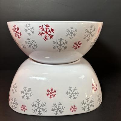 LOT 100: Holiday Entertaining Collection & More: Pfaltzgraff Winterberry Divided Platter, Princess House Ice Bucket & Oil Lamp,...