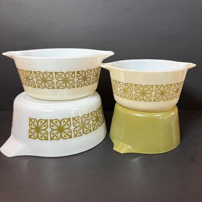 LOT 103: Vintage Pyrex Green Autumn Floral Verde Cinderella Casserole Dishes