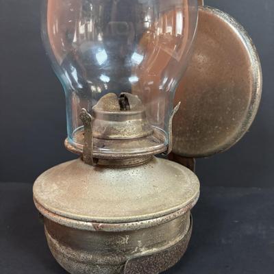 LOT 104: Vintage Oil Lamps & Glass Replacement Chimneys