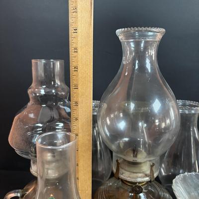LOT 104: Vintage Oil Lamps & Glass Replacement Chimneys