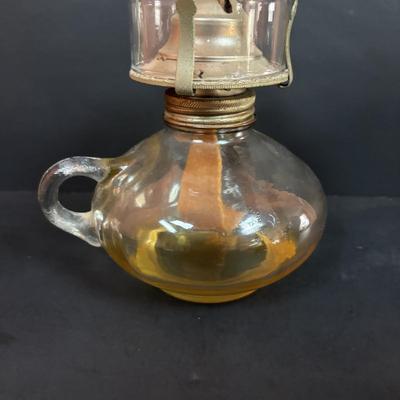 LOT 104: Vintage Oil Lamps & Glass Replacement Chimneys