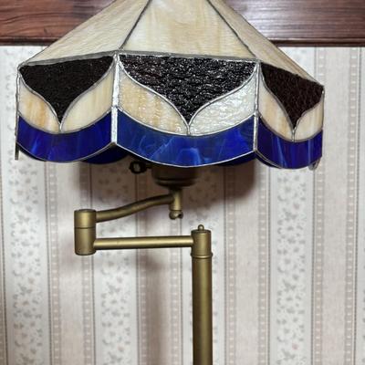 LOT 105: Hand-Crafted Stained Glass Lamp