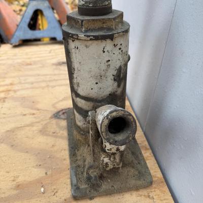 LOT 109: Floor Jacks and Jack Stands